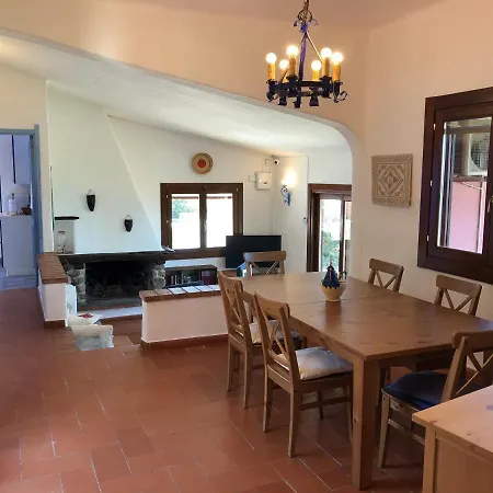 With Swimming Pool And Amazing View * Torre delle Stelle