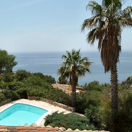 With Swimming Pool And Amazing View Torre delle Stelle