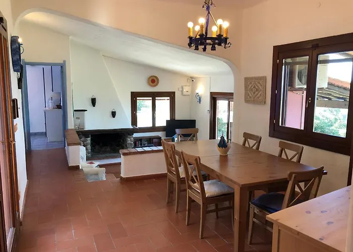 With Swimming Pool And Amazing View * Torre delle Stelle