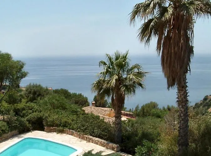 With Swimming Pool And Amazing View Torre delle Stelle